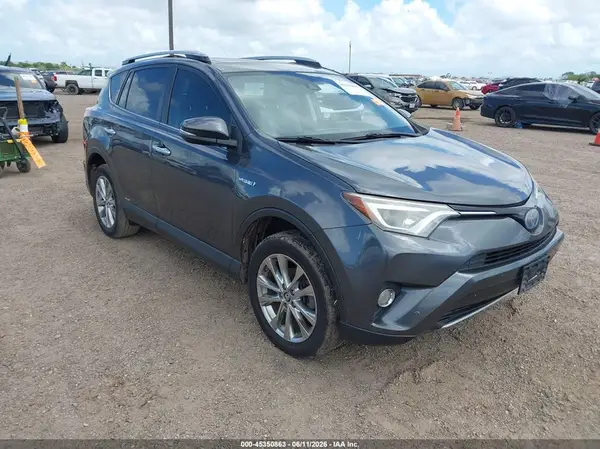 JTMDJREVXHD064798 2017 TOYOTA RAV 4 - Image 1