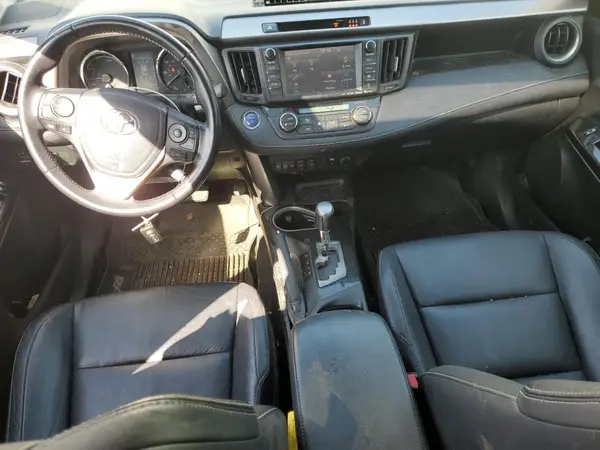 JTMDJREVXHD067247 2017 TOYOTA RAV 4 - Image 8