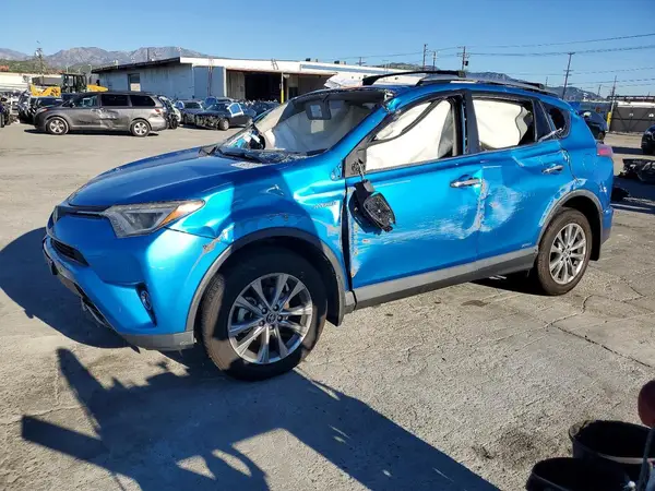 JTMDJREVXHD077390 2017 TOYOTA RAV 4 - Image 1