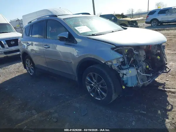 JTMDJREVXHD085439 2017 TOYOTA RAV 4 - Image 1