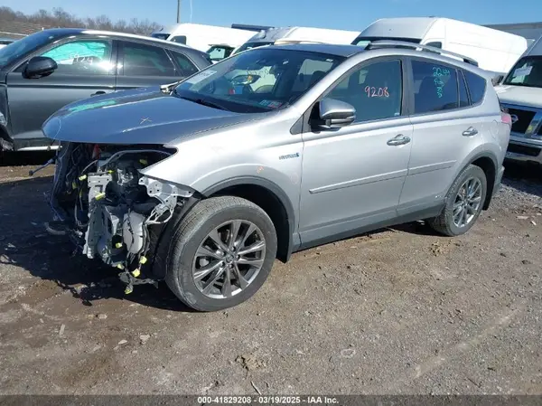 JTMDJREVXHD085439 2017 TOYOTA RAV 4 - Image 2