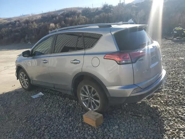 JTMDJREVXJD166527 2018 TOYOTA RAV 4 - Image 2
