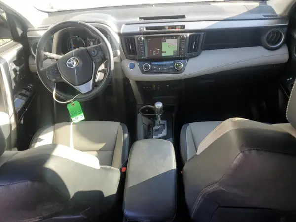 JTMDJREVXJD166527 2018 TOYOTA RAV 4 - Image 8
