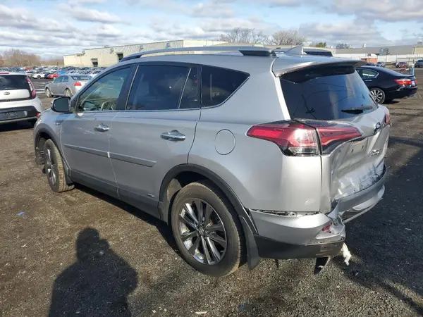 JTMDJREVXJD189970 2018 TOYOTA RAV 4 - Image 2