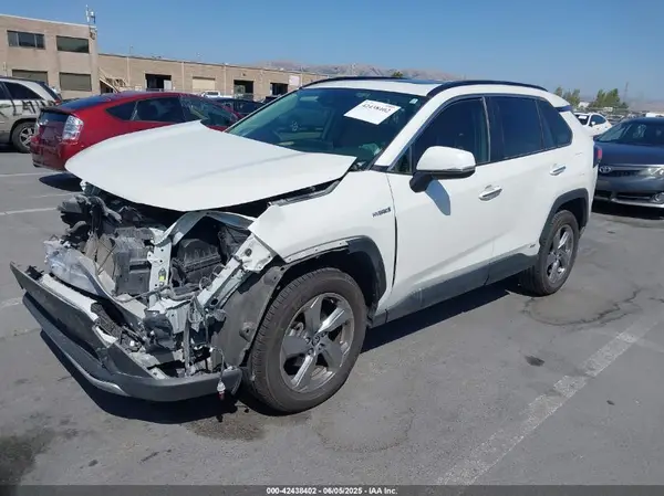 JTMDWRFV2LD057000 2020 TOYOTA RAV 4 - Image 2