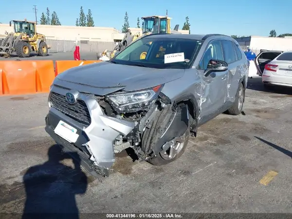 JTMDWRFV5KD007139 2019 TOYOTA RAV 4 - Image 2