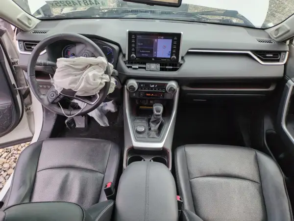 JTMDWRFV5KD504403 2019 TOYOTA RAV 4 - Image 8