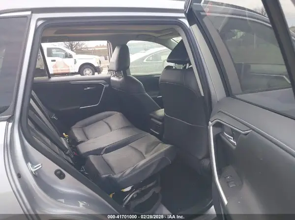 JTMDWRFVXKD509449 2019 TOYOTA RAV 4 - Image 8