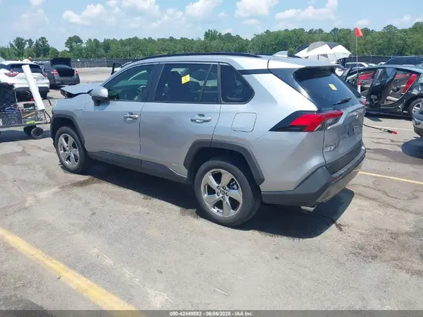 2020 TOYOTA RAV 4 IAAI lot 42449592 auction photo 3