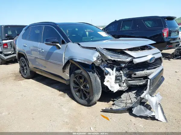 JTME6RFV1ND520168 2022 TOYOTA RAV 4 - Image 1