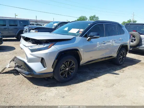 JTME6RFV1ND520168 2022 TOYOTA RAV 4 - Image 2