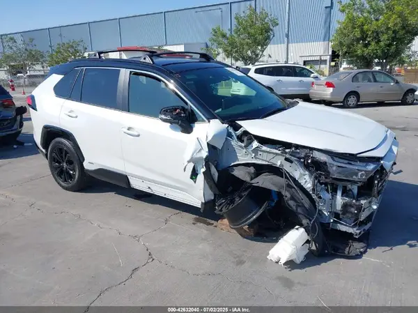 JTME6RFV1RD556125 2024 TOYOTA RAV 4 - Image 1