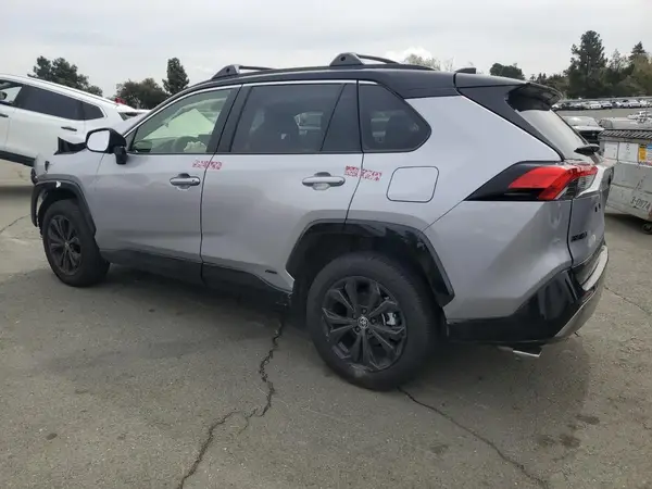 JTME6RFV1RD563804 2024 TOYOTA RAV 4 - Image 2
