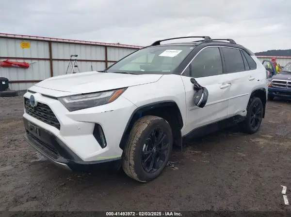 JTME6RFV1RJ050912 2024 TOYOTA RAV 4 - Image 2