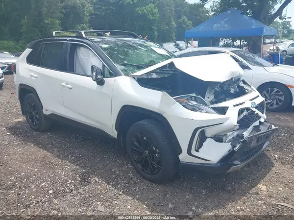 JTME6RFV2ND528229 2022 TOYOTA RAV 4 - Image 1