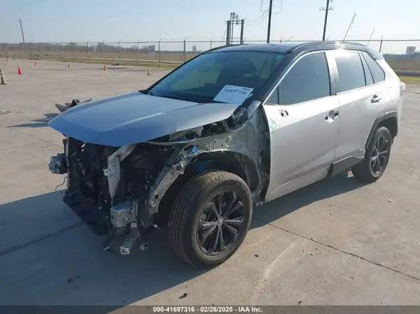 JTME6RFV2PJ029984 2023 TOYOTA RAV 4 - Image 2