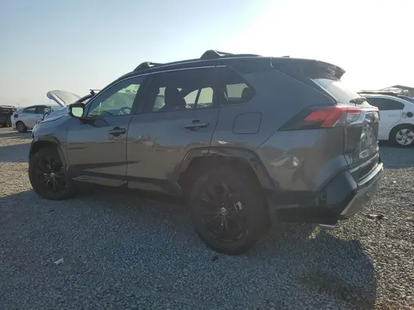JTME6RFV3NJ015685 2022 TOYOTA RAV 4 - Image 2