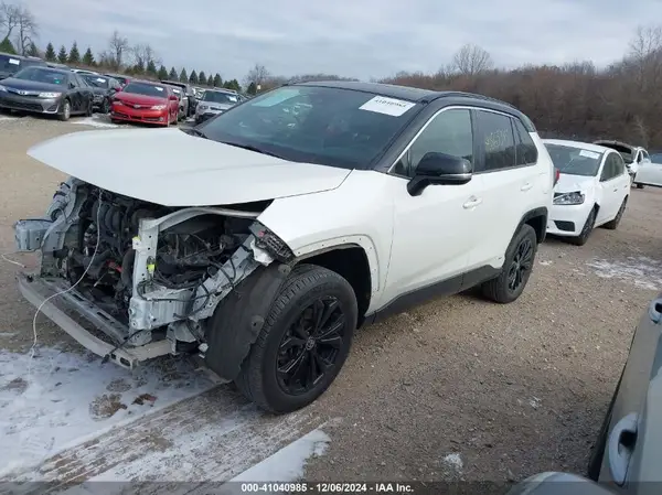 JTME6RFV5ND522277 2022 TOYOTA RAV 4 - Image 2