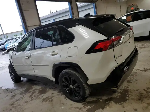 JTME6RFV5ND535501 2022 TOYOTA RAV 4 - Image 2