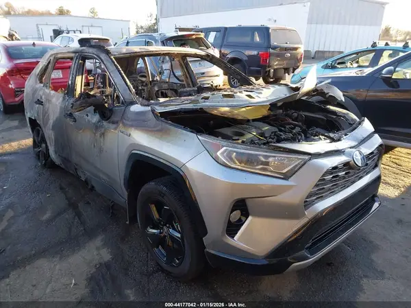 JTME6RFV6LD500978 2020 TOYOTA RAV 4 - Image 1
