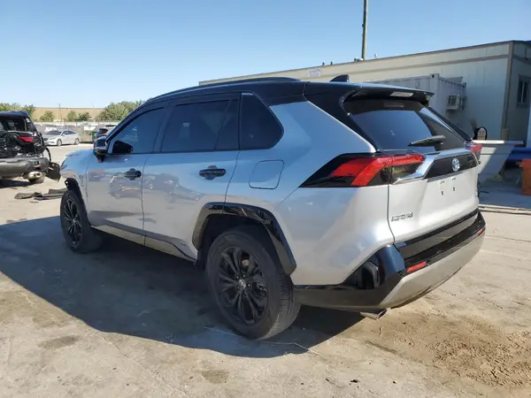 JTME6RFV6ND524233 2022 TOYOTA RAV 4 - Image 2