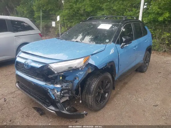 JTME6RFV7ND527447 2022 TOYOTA RAV 4 - Image 2