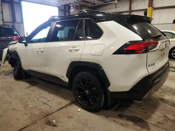 JTME6RFV8ND522872 2022 TOYOTA RAV 4 - Image 2