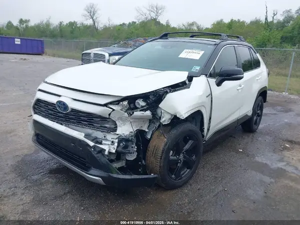 JTME6RFV9LJ001772 2020 TOYOTA RAV 4 - Image 2