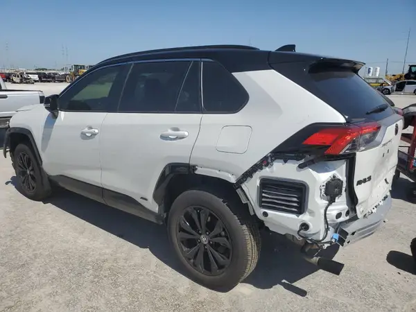 JTME6RFV9RD568118 2024 TOYOTA RAV 4 - Image 2