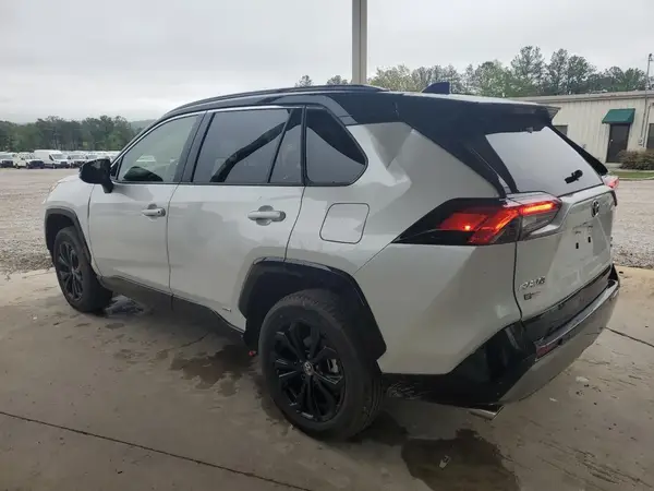 JTME6RFVXRD566989 2024 TOYOTA RAV 4 - Image 2