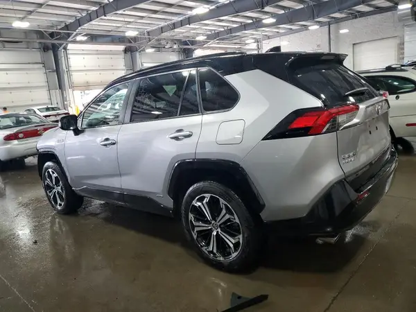 JTMEB3FV0MD073565 2021 TOYOTA RAV 4 - Image 2
