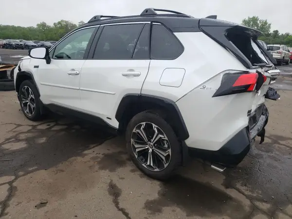 JTMEB3FV0RD218966 2024 TOYOTA RAV 4 - Image 2