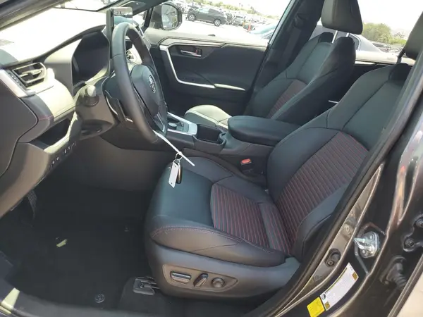 2025 TOYOTA RAV 4 auction photo 7