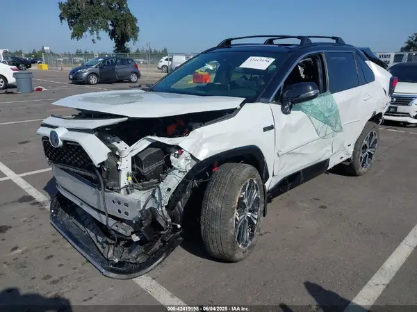 JTMEB3FV1PD124527 2023 TOYOTA RAV 4 - Image 2