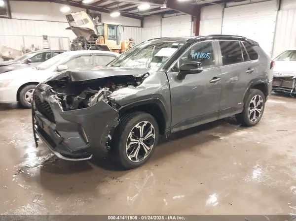 JTMEB3FV3ND109086 2022 TOYOTA RAV 4 - Image 2