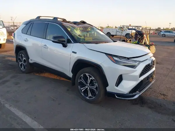 JTMEB3FV4RD232322 2024 TOYOTA RAV 4 - Image 1