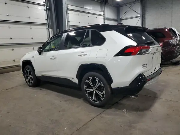 JTMEB3FV9ND081469 2022 TOYOTA RAV 4 - Image 2