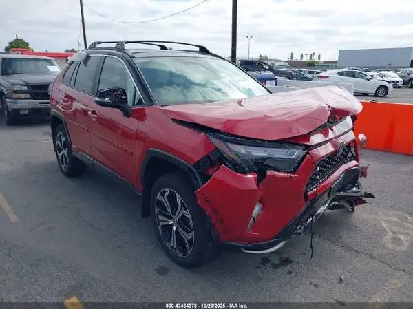 JTMEB3FV9RD174739 2024 TOYOTA RAV 4 - Image 1