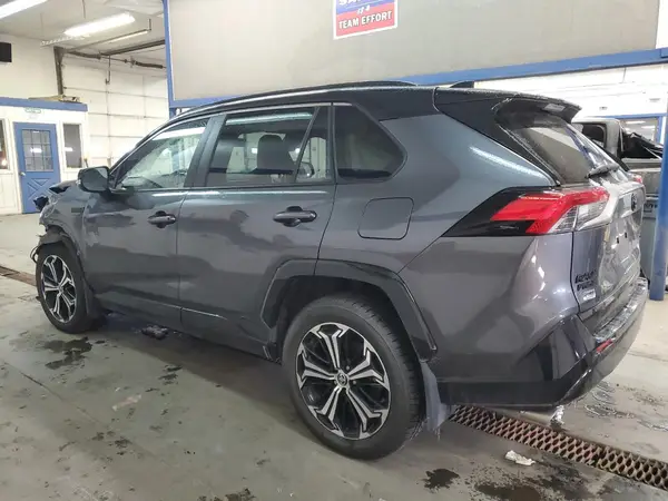 JTMEB3FVXND109943 2022 TOYOTA RAV 4 - Image 2