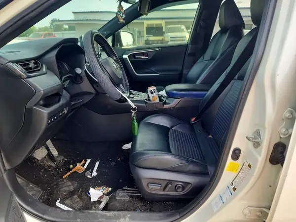 2020 TOYOTA RAV 4 auction photo 7