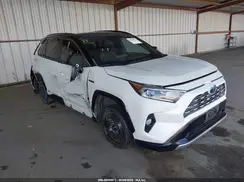 JTMEWRFV8KD513648 2019 TOYOTA RAV 4