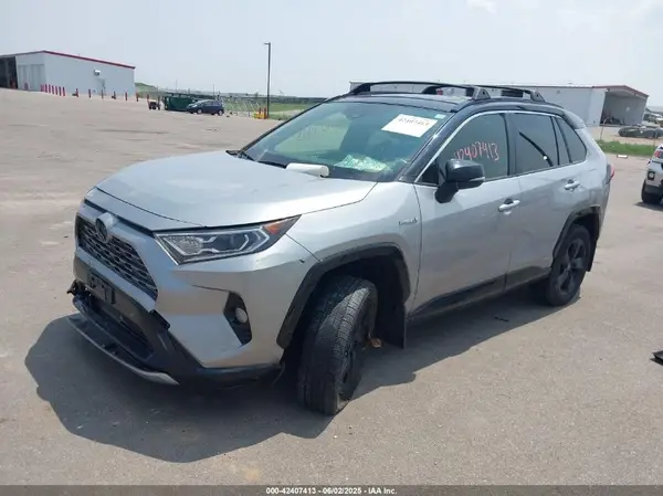 JTMEWRFV8KJ016570 2019 TOYOTA RAV 4 - Image 2