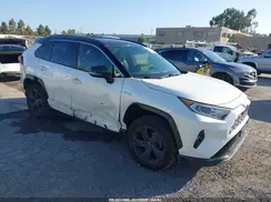 JTMEWRFV8KJ016732 2019 TOYOTA RAV 4