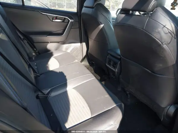 JTMEWRFV9KD507695 2019 TOYOTA RAV 4 - Image 8