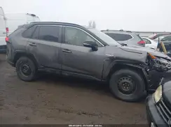 JTMEWRFV9KJ016108 2019 TOYOTA RAV 4