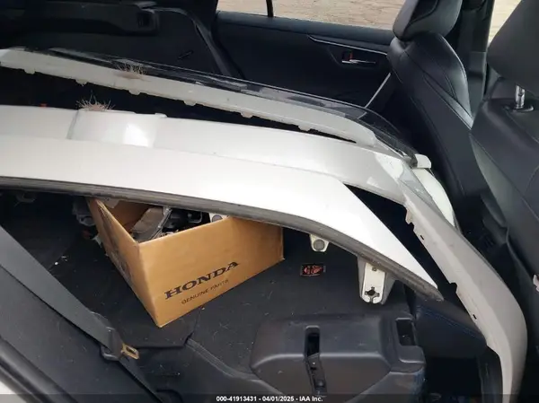 JTMEWRFVXKD511853 2019 TOYOTA RAV 4 - Image 8
