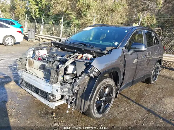 JTMEWRFVXKJ024301 2019 TOYOTA RAV 4 - Image 2