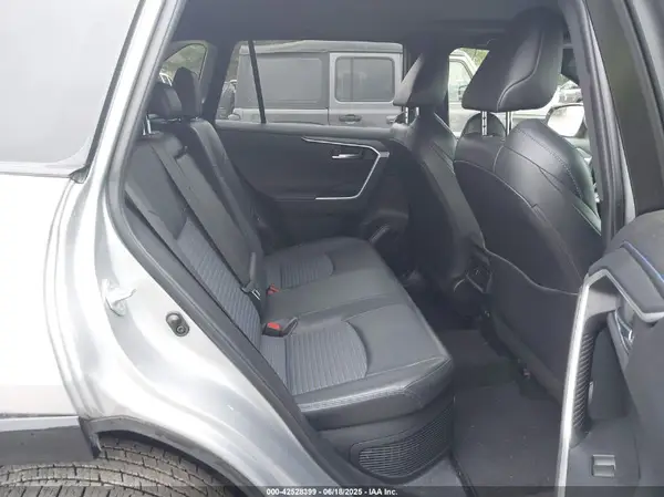 JTMEWRFVXLJ038250 2020 TOYOTA RAV 4 - Image 8