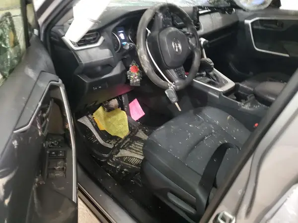 JTMF1RFV3KD041717 2019 TOYOTA RAV 4 - Image 8