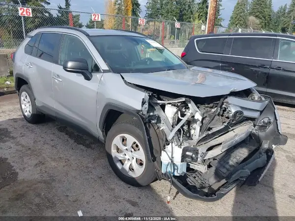 JTMF1RFV6KJ007319 2019 TOYOTA RAV 4 - Image 1